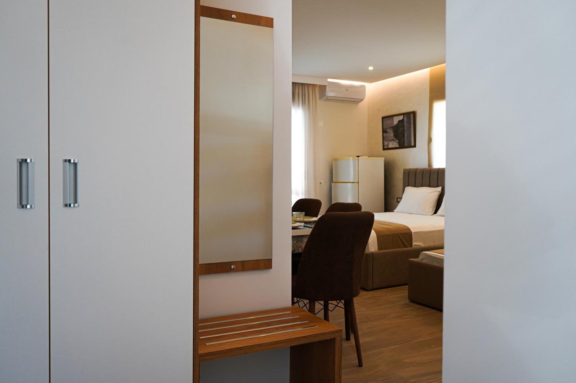 Delmar Apartments Golem  Εξωτερικό φωτογραφία